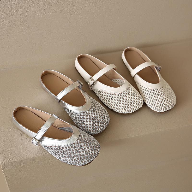 Hollow woven bag head half drag women's shoes summer wear new flat bottom breathable one pedal hole shoes sandals