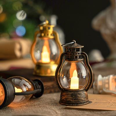 Świeca LED Styl Retro Design z Hakiem do Zawieszania Bez Odblasków Energooszczędna Szerokie Zastosowanie Dekoracyjna Plastikowa Romantyczna Mini Latarnia LED na Biurko