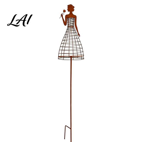 Romantic Garden Decor Metal Elegant Lady Trellis for Climbing Plants Weatherproof Plant Support Stake Sculpture Flowers Decorative Woman Silhouette