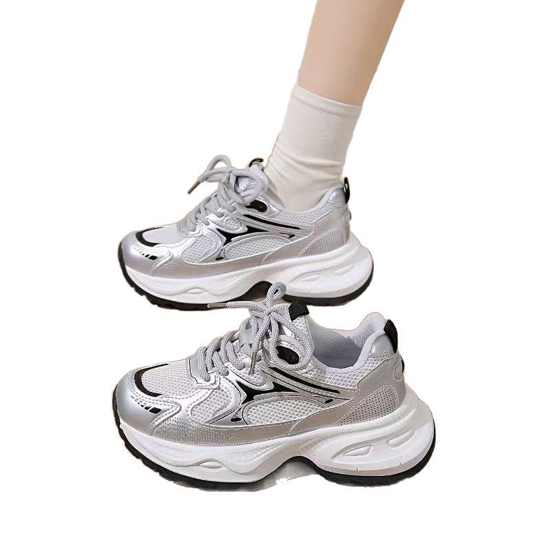 2025 New Ins Versatile Ultra-light Dad Shoes Women's Spring and Summer Little White Shoes Thick Soles Enhance the Value of Running Sports