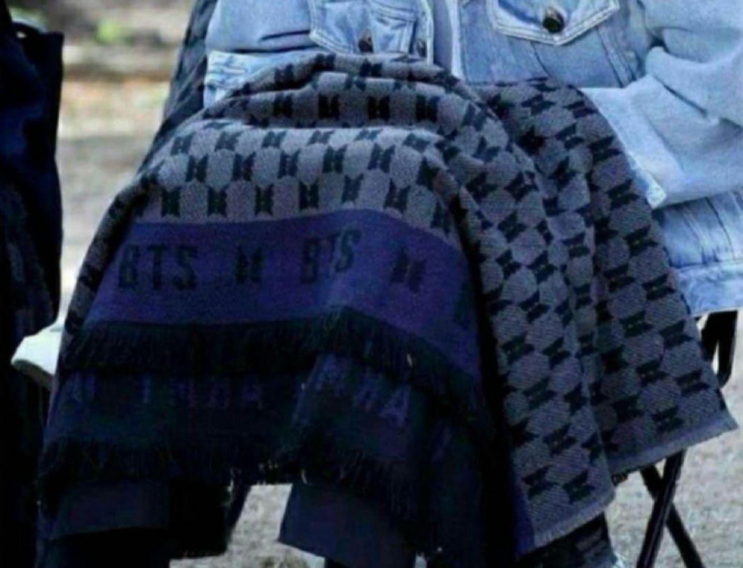 

[Б/У] BTS MARCH BOX 1 Одеяло