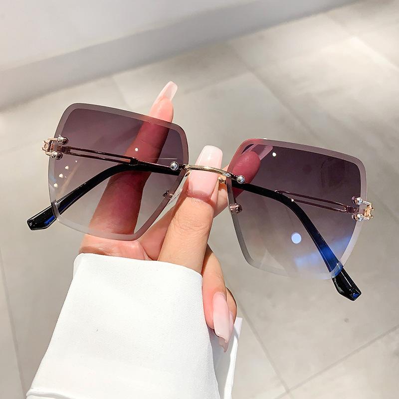 Vintage Brand Designer Rimless Metal Square Sunglasses Women Sun Glasses For Men Trendy Punk Fashion Luxury Ladies Cutting Shade