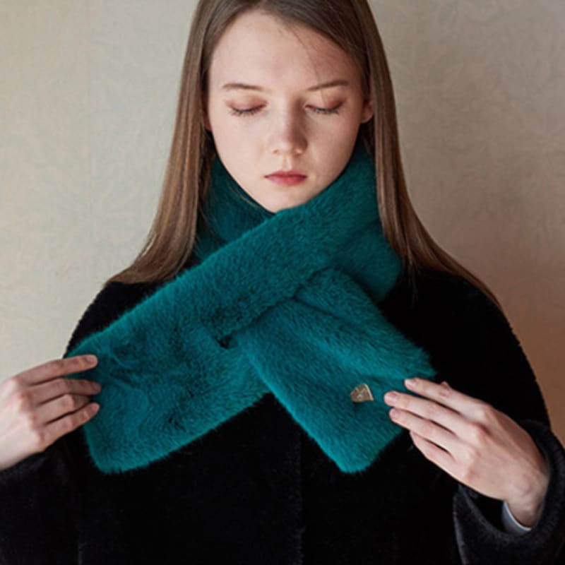 

MANES Monaco Fake Fur Muffler (11color) Brown