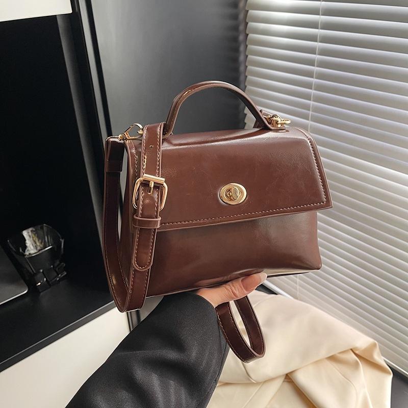 High-end niche bag women's new spring and summer versatile shoulder messenger bag casual portable small square bag
