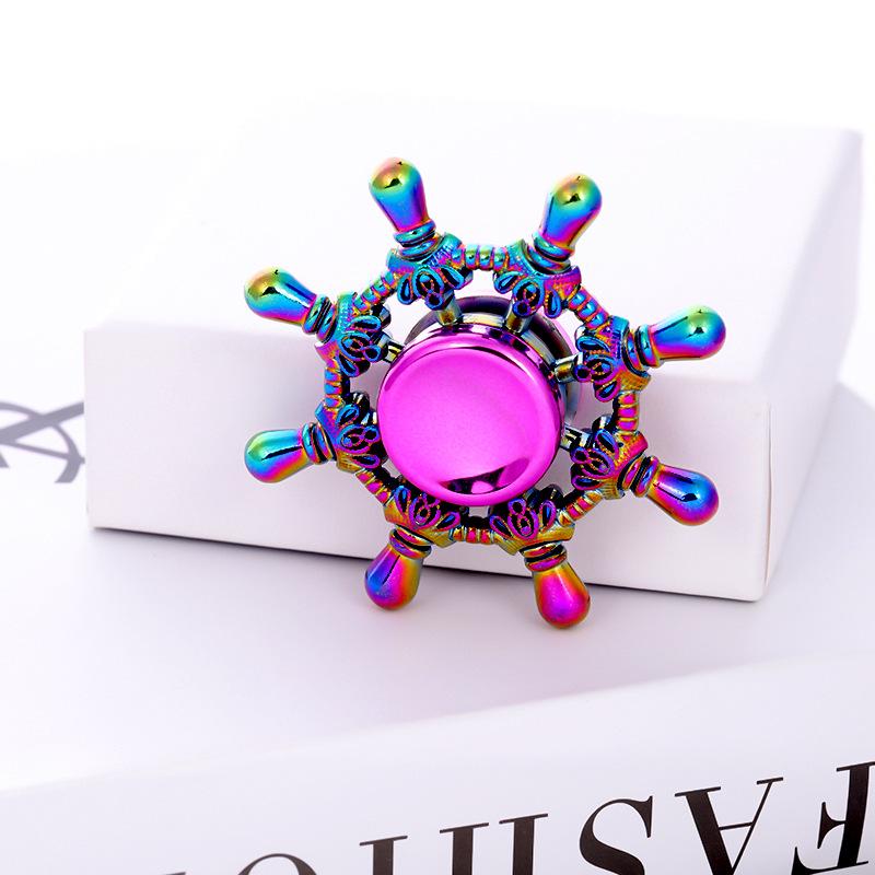 Metallischer Fidget Spinner mit landschaftlichem Motiv: Beliebtes Promi-Straßenmarkt-Dekompressionsspielzeug