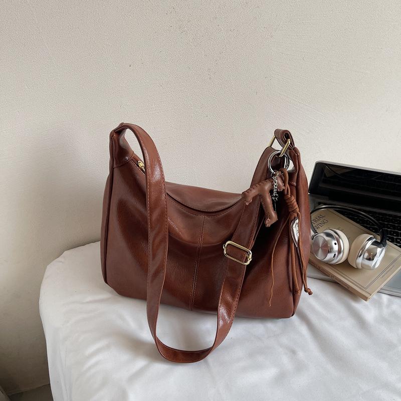 Didelės talpos krepšys Retro ir stilingas krepšys kasdieniam naudojimui Minkštos odos krepšys vienam peties dirželiui / nešiojamas per petį