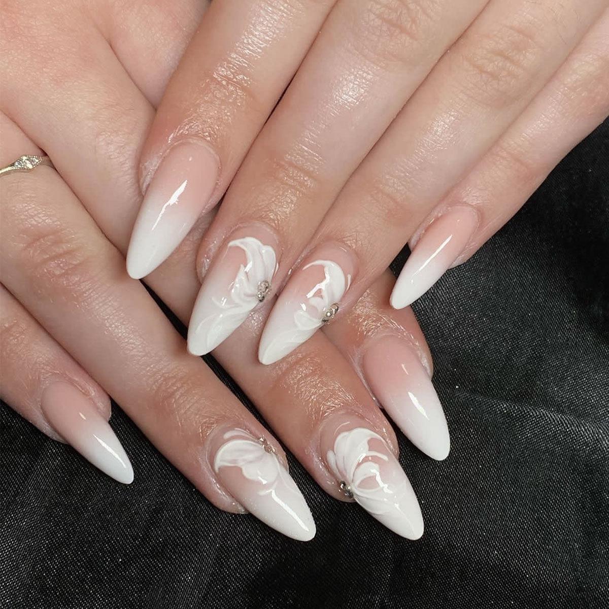 

Butterfly Gradient Almond Nude False Nails with Wearable Armor