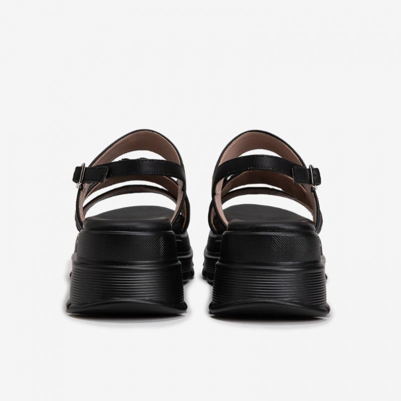 Portfolio Portfolio By ESquire Women S Bold Chain Platform SandalS Black