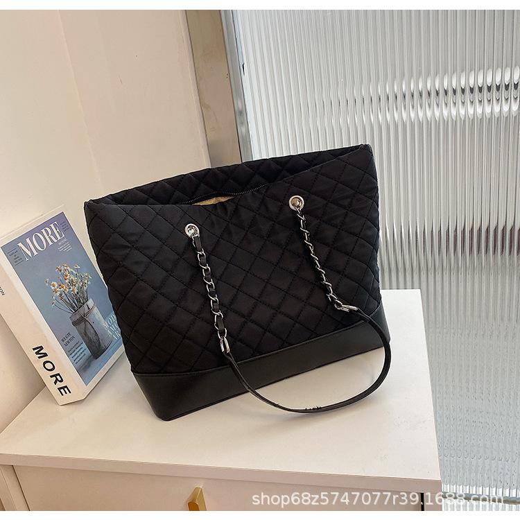 Korean version of fashion tote bucket bag women's 2025 new versatile lychee pattern handbag high-end commuter shoulder bag