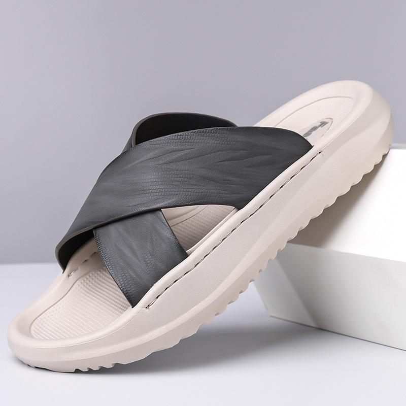 Fashion Anti-slip Anti-odor Soft-soled Casual Beach Shoes for Men Summer New Designer Slippers Male Solid Color Fashion Slipper Shoe Man