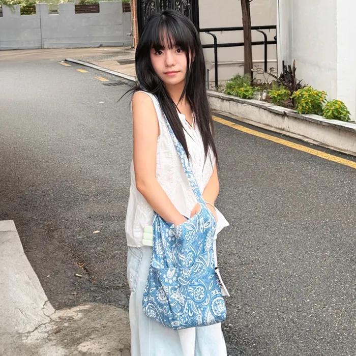 Snack eco crossbag_Paisley blue