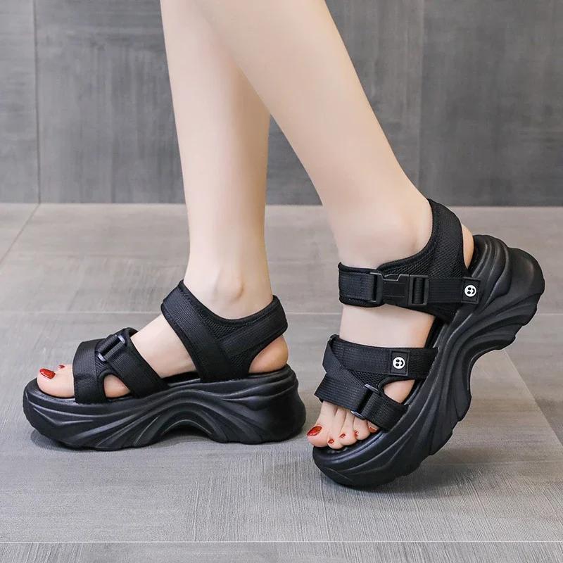 New Summer Style Fashionable Comfortable Wear-resistant and Elegant Sports and Leisure Increased Thick-soled Beach Shoes