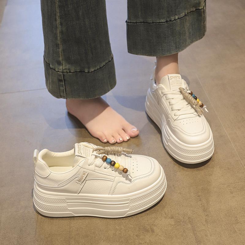 Thick-soled versatile little white shoes women's 2025 new early autumn models women's popular soft-soled non-slip, lightweight and not tired footboar