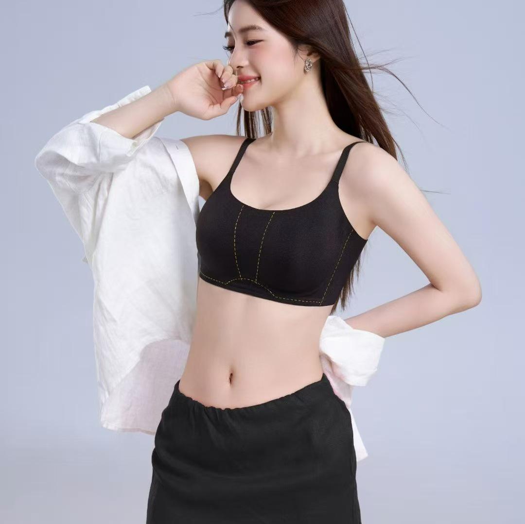 

Seamless Push-Up Bra: Invisible, Wireless, Adjustable Support for Petite Figures 32AB-70B