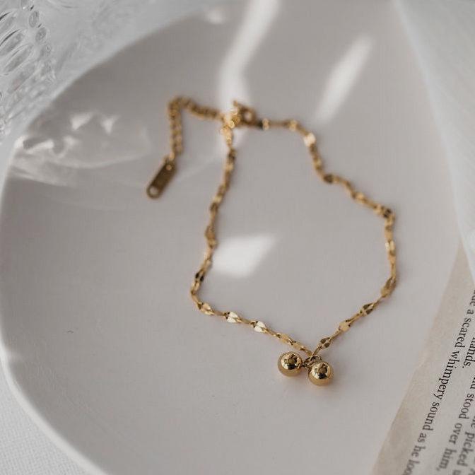 Meichen 18k Gold Non-Fading Titanium Steel Women's Fashion Bracelets - Simple, Versatile, Trendy European and American Style.