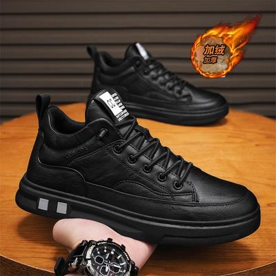 Męskie buty wiosenne nowe średniej wysokości wszechstronne czarne skórzane buty z miękką podeszwą męska moda lekkie codzienne deska modne buty