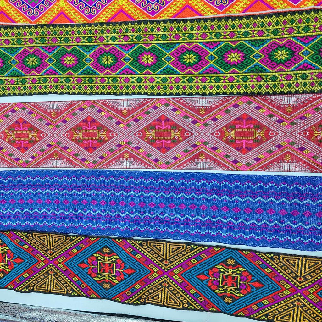40cm Embroidered Yao Ethnic Brocade Ribbon for DIY Clothing, Wall Hanging, and Homestay Decoration.