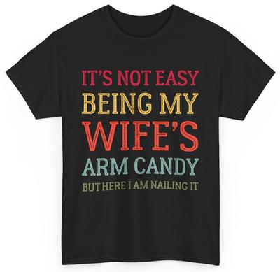 Es ist nicht einfach, der Schmuck meiner Frau zu sein Retro Lustiges Ehemann T-Shirt