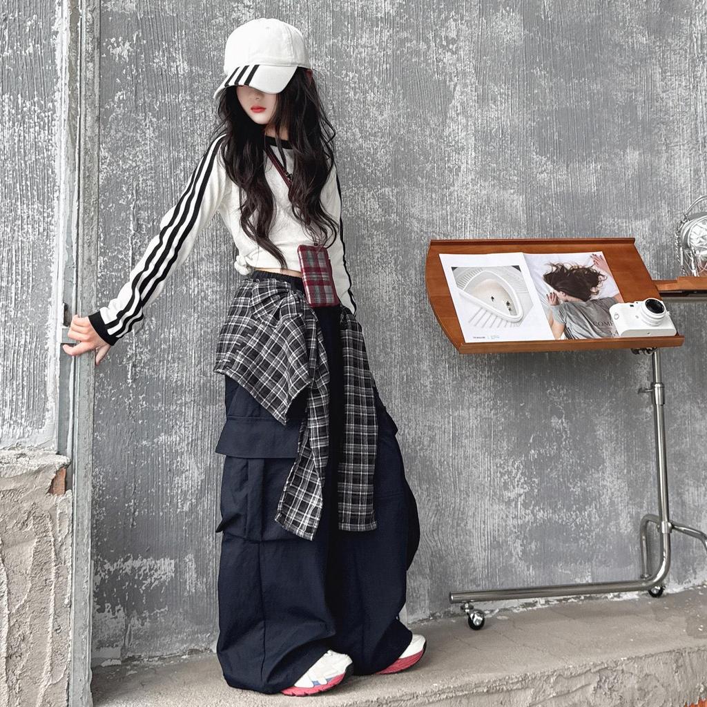 2025 Girls' Spring/Autumn Set: Trendy Sweatshirt & Cargo Pants for Middle School Students