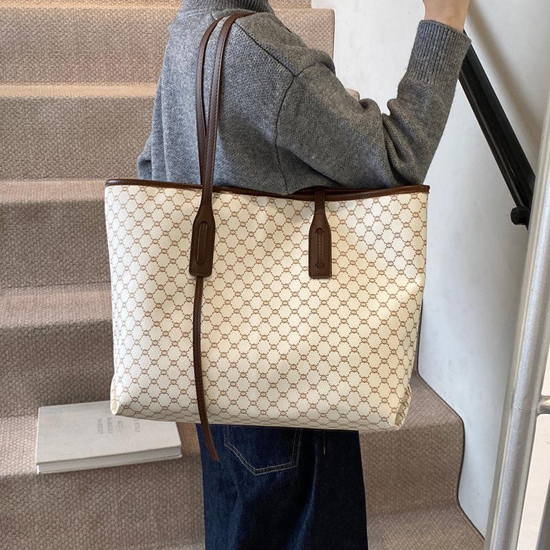 

Модная сумка из ПУ женская сумка 2025 новая высококачественная текстура сумка через плечо модная сумка-мессенджер маленькая квадратная сумка 46*13.5*32