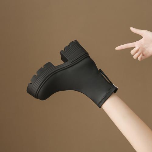 Fashion Punk Chunky Platform Motorcycle Boots Women Thick Bottom Non Slip Combat Booties Woman Black White PU Leather Ankle Botas Mujer