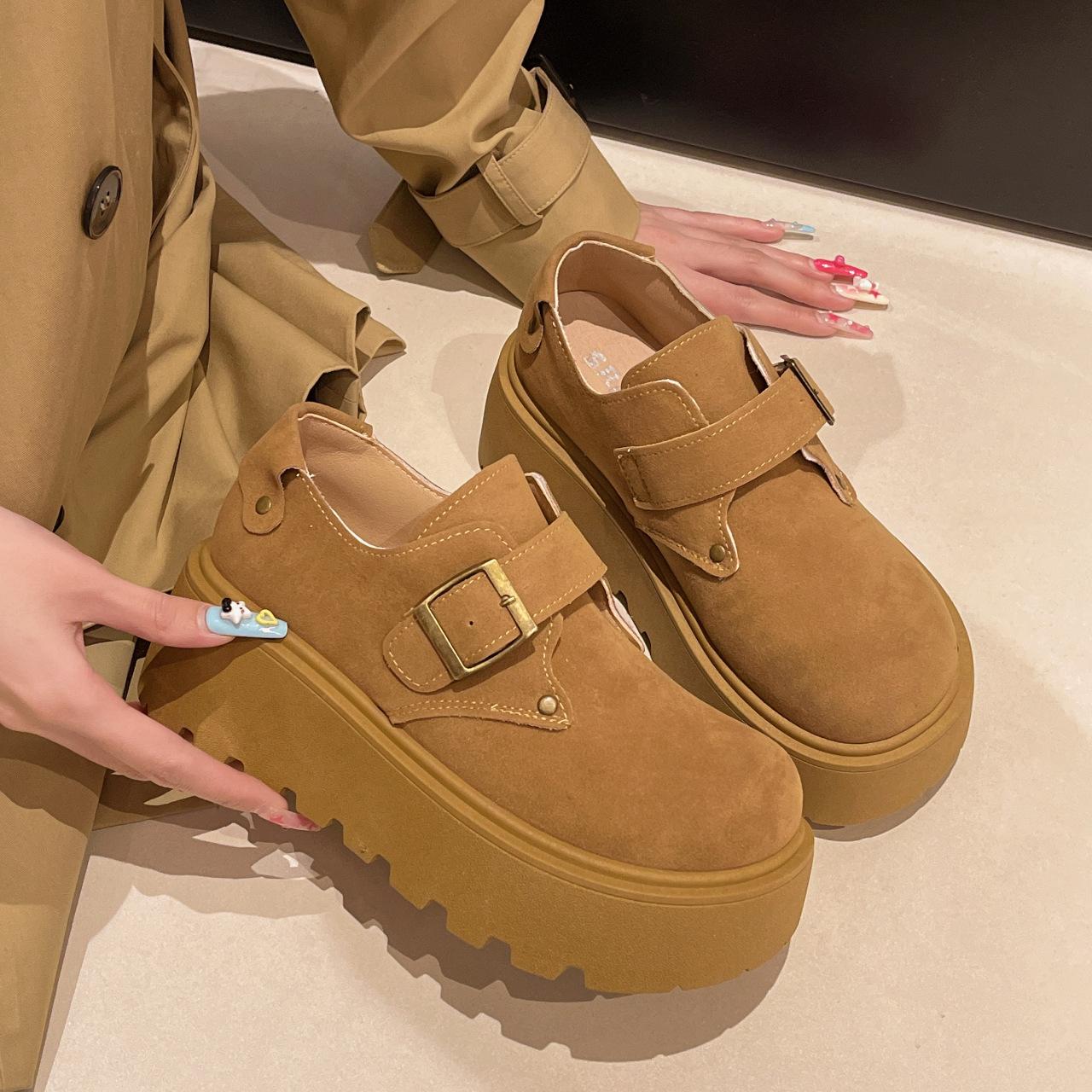 

Height-increasing snow boots women s fashion 2025 winter new fluffy shoes piled thickened short boots versatile Northeast Boken shoes 35