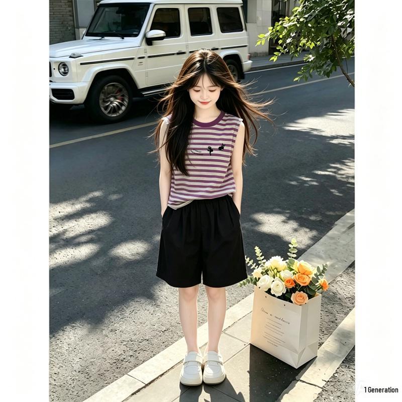 Korean-Style Girls' Striped Patchwork Tank Top Set - Summer Two-Piece Sleeveless Outfit for Medium and Older Children.