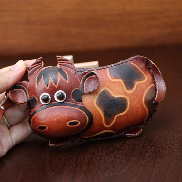 Praktische zweifarbige Leder Schlüsselanhänger Tasche Zubehör Gestaltet Mit Cartoon Rinderfigur Und Kratzfester Auskleidung