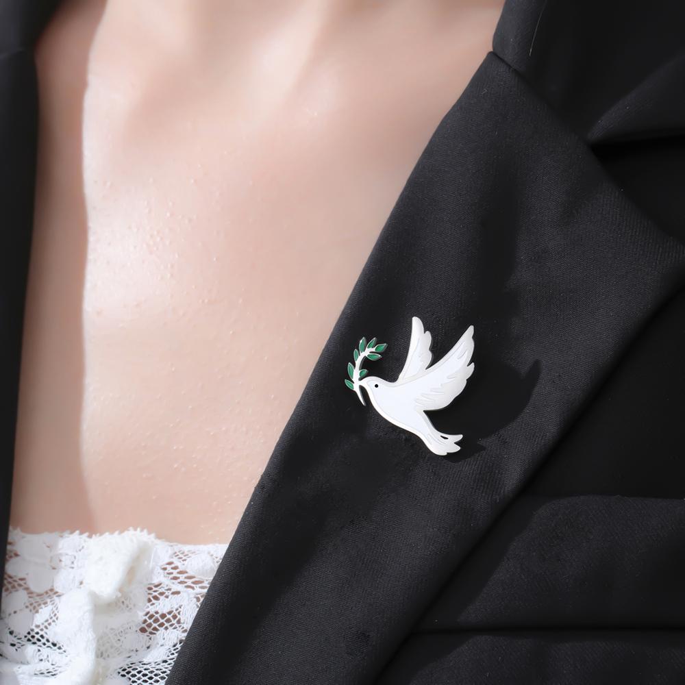 Dawapara Dove of Peace Brooch Animal Bird Dove with Olive Enamel Pin Stainless Steel Accessories for Men Women