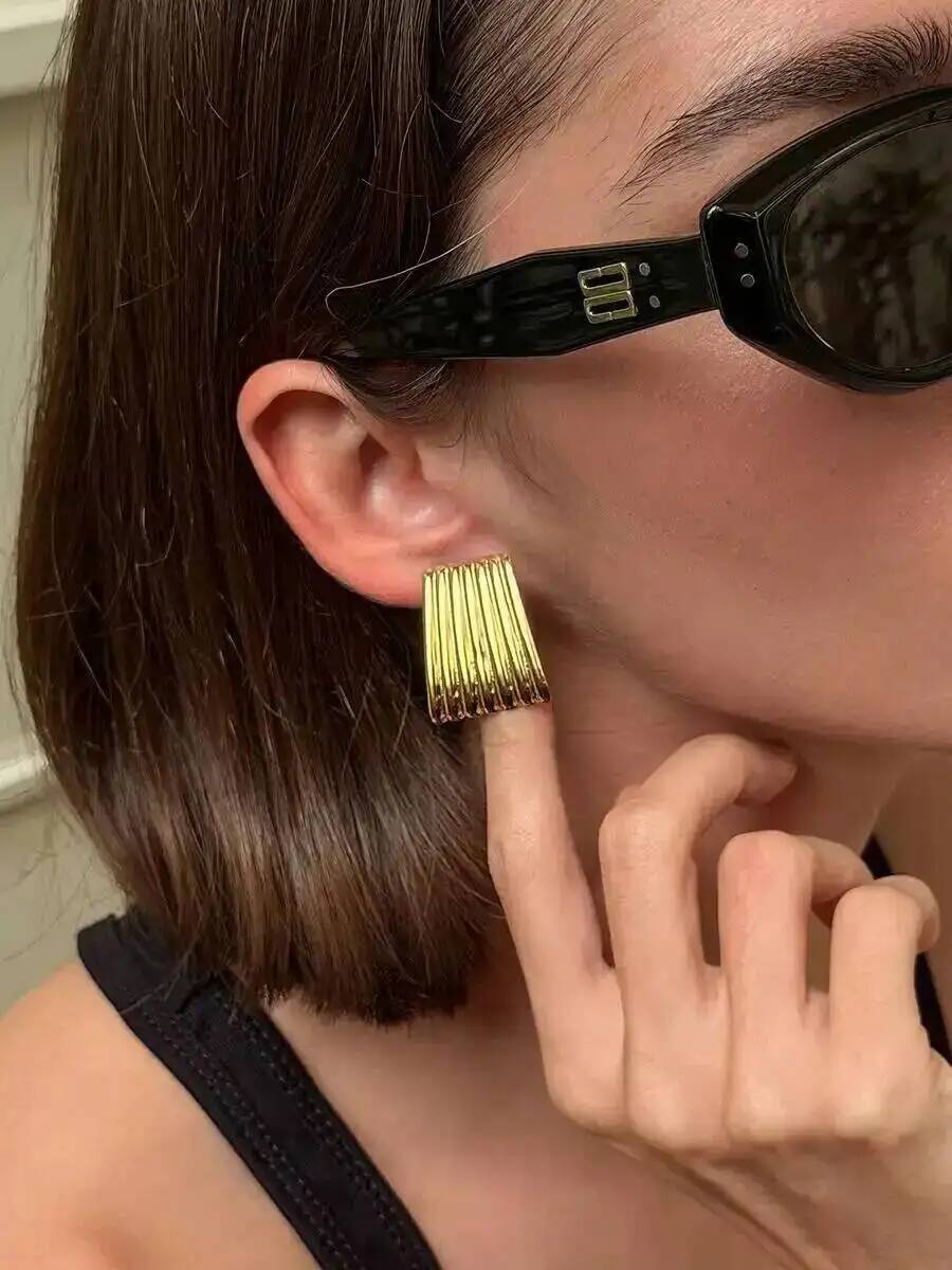 SHIXIN Vintage Striped Texture 18K Gold Plated Stainless Steel Stud Earrings Women Geometric Waterproof Earring Fashion Jewelry