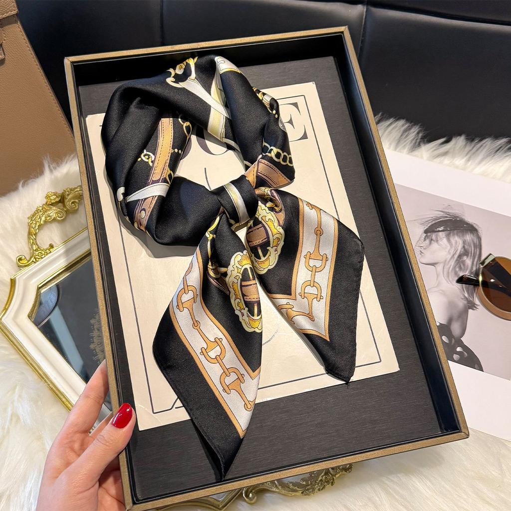 Luxury Brand Silk Satin Head Scarf For Women Chain Print Kerchief Neck Scarfs 70cm Square Shawls and Wrpas Scarves For Ladies