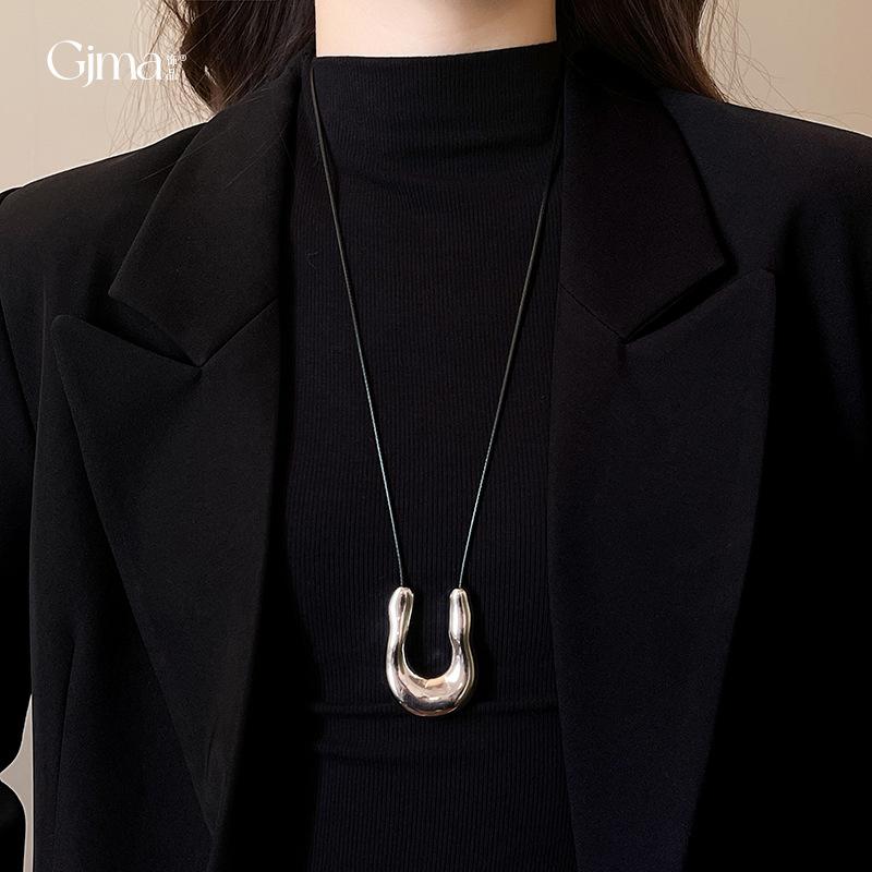 Korean geometric U-shaped pull-out pendant necklace sweater chain cold style necklace