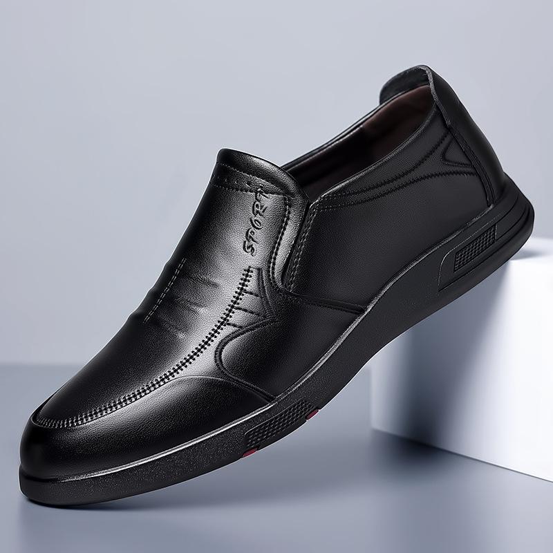 Jarní podzimní boty z hovězí kůže pro muže Móda s měkkou podrážkou Ležérní pánské mokasíny Designové černé britské pánské kožené boty