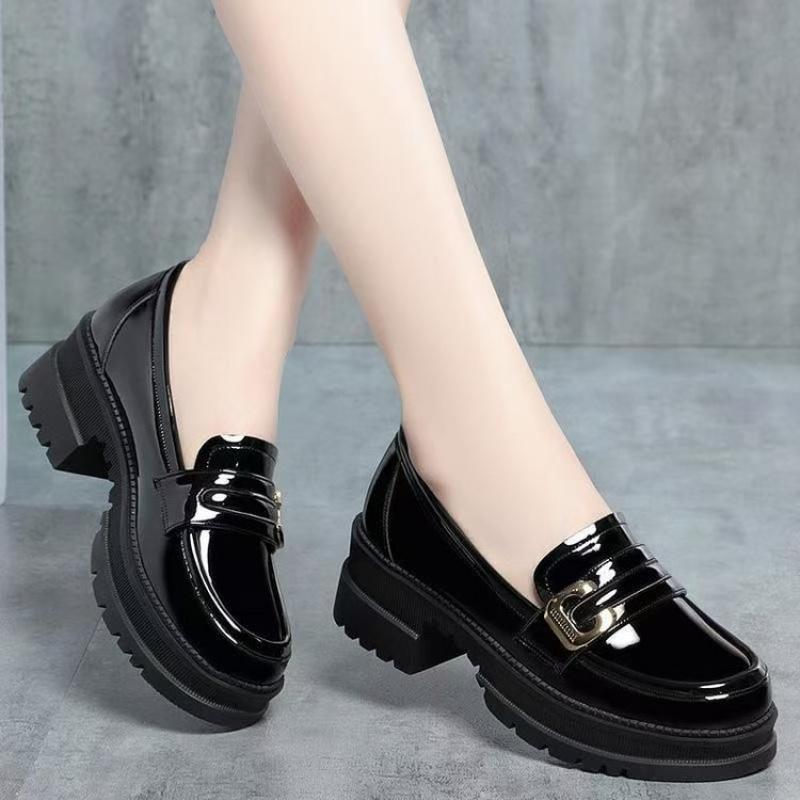 2025Autumn Women's Slip-On Deep Mouth Fashion Versatile Loafers Mid Heel Chunky Heel Low Cut Shoes Round Toe Casual Flat Shoes