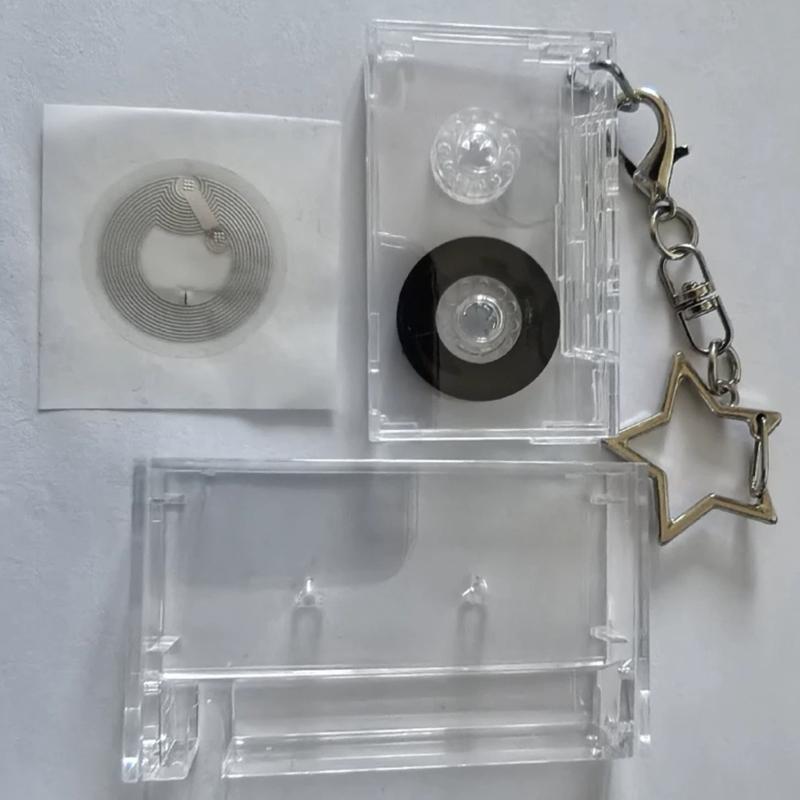 Mini-Leere mit Magnetband Klare Aufbewahrungsbox Schlüsselanhänger Zubehör Gedenk-Schlüsselhalter DIY Rucksack Anhänger