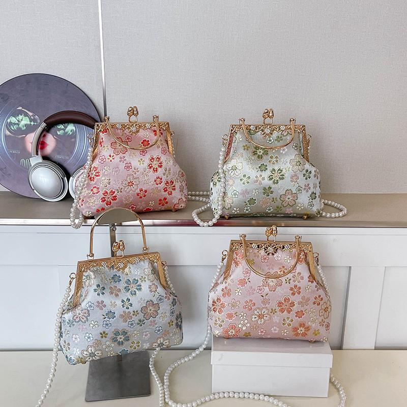 Elegante Floral Bestickte Stoff-Clutch-Tasche Damen Muschelform Abendtasche Mit Schloss Crossbody Oder Schulterverwendung