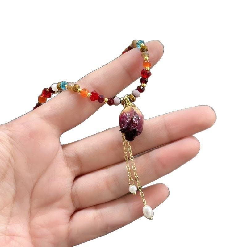 New girly sense immortal flower beaded gravel necklace women's fashion gentle exquisite collarbone chain sweet light luxury neck chain