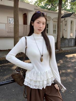 Ballet-Inspired Plush Lace Trim Long Sleeve High Neck Slimming Top for Fall/Winter