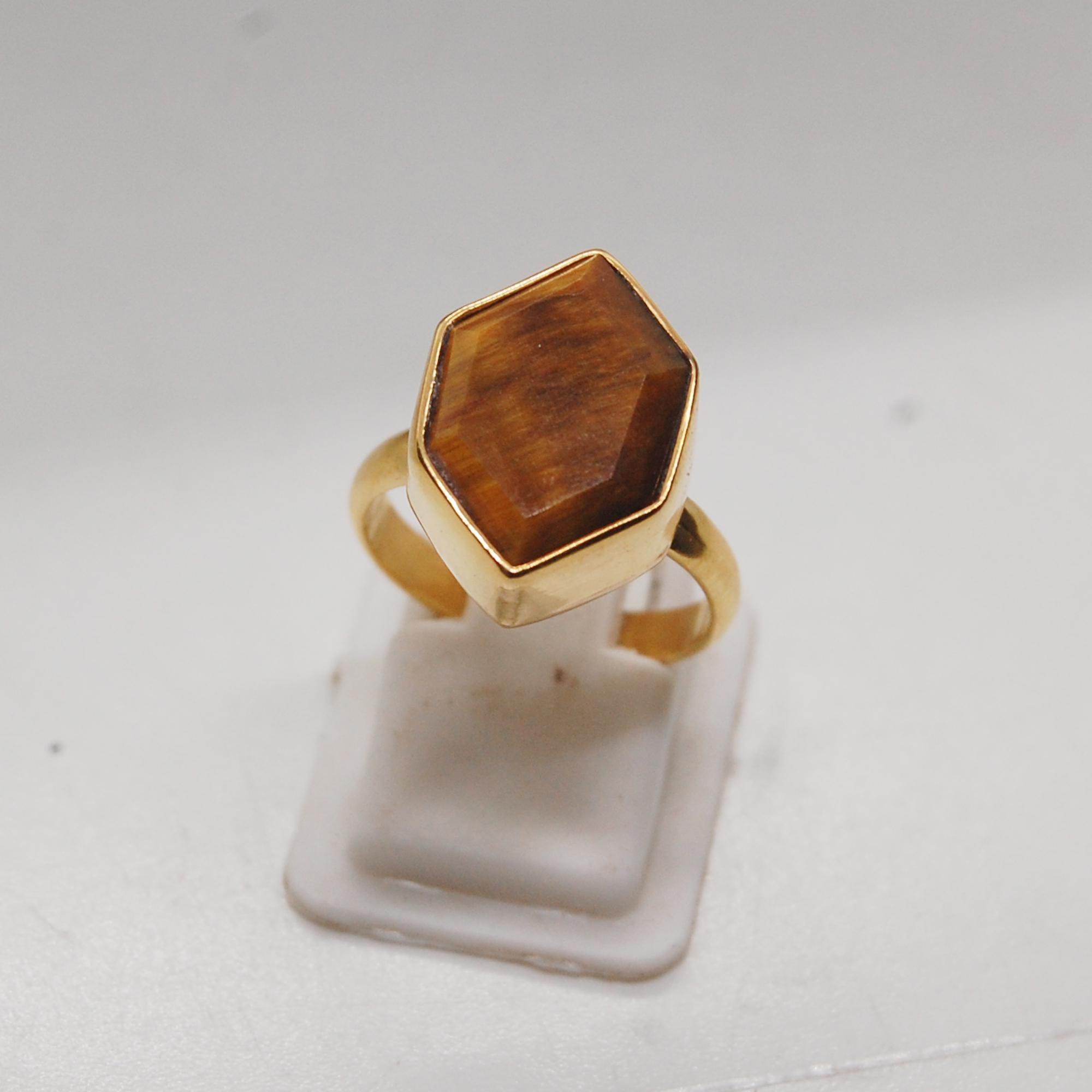 

Hexagon Shape Tiger Eye 925 Sterling Silver yellow gold overlay Ring, Statement Ring, Zodiac Jewelry 10 золотий жовтий колір