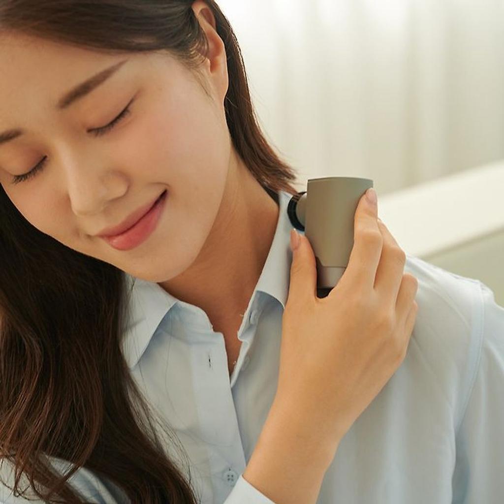 Ultra-lightweight BLDC Pocket Portable Mini Massage Gun
