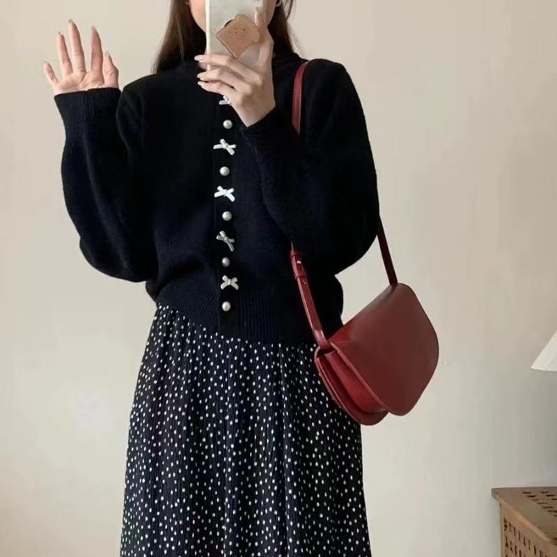 Spring and Autumn Butterfly Knot Cardigan Sweater Women Elegant Pearl Button Korean Style Sweet Jackets Light Yellow Knitted Coats Round Neck Shirts