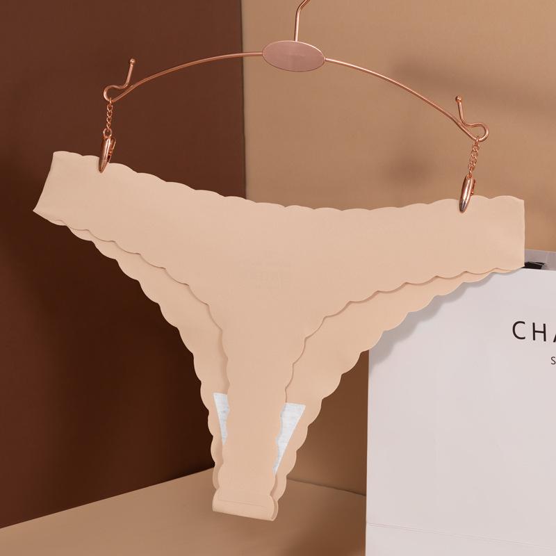 Women's Ice Silk Low-Waist Seamless Panties with Pure Cotton Crotch - Sexy European & American Plus Size Triangle Design