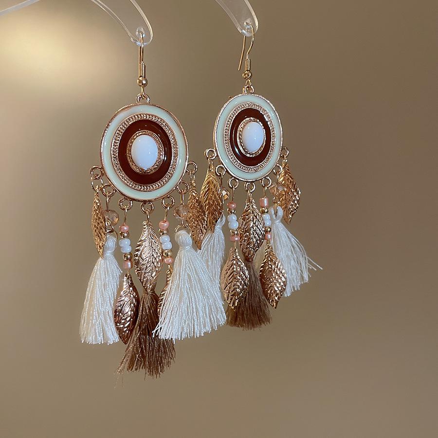 Boho náušnice s třásněmi z peří: Unikátní tkané dlouhé visací doplňky pro ženy