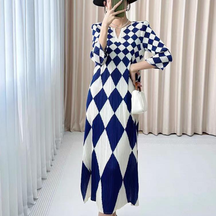 Women's Print Dress Spring Summer Diamond Print High-end Pleated Dress V-neck Long Dress