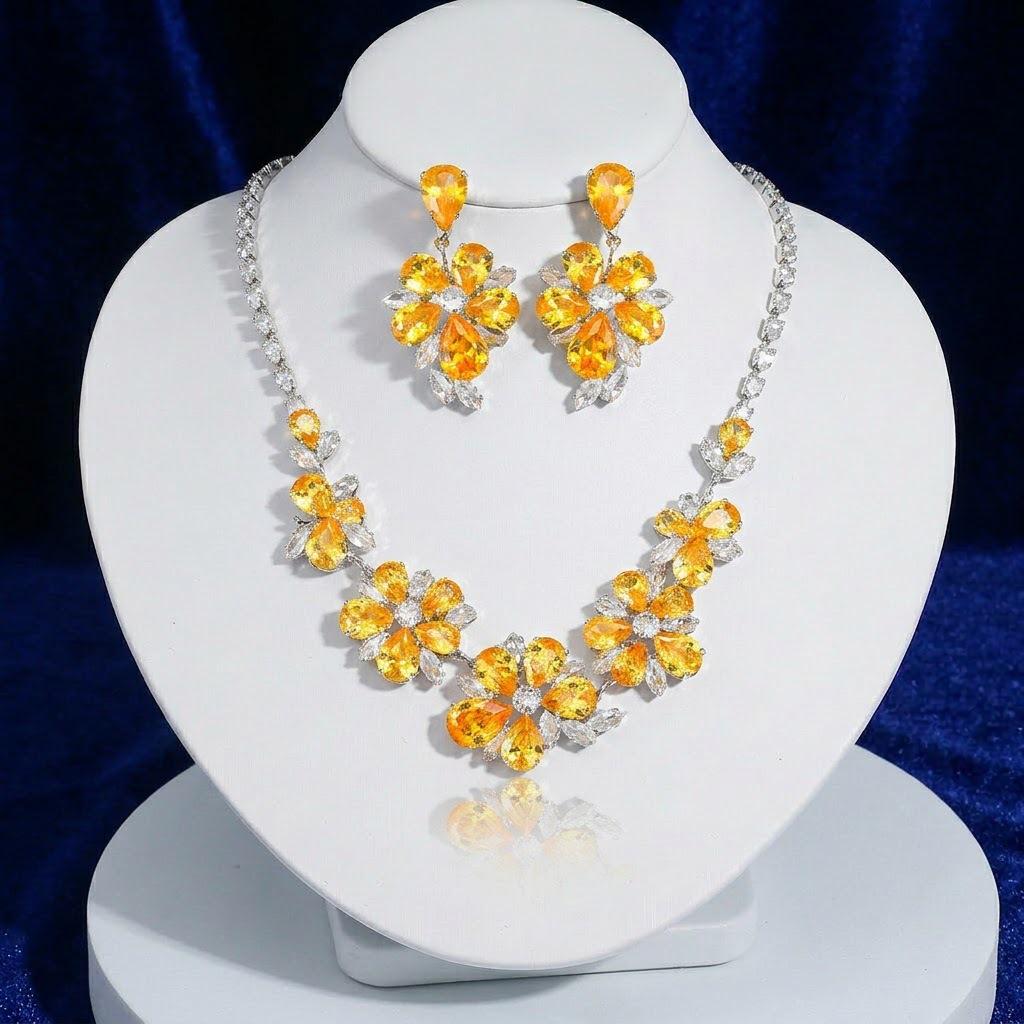 Set Orecchini e Collana Floreali al Limone con Zirconi - Fresca e alla Moda Catena per la Clavicola