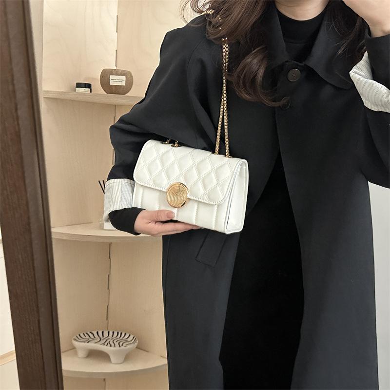 New Small Fragrance Style Bag for Women Fashion Trendy Texture Diamond Chain Small Square Bag Simple Crossbody Bag