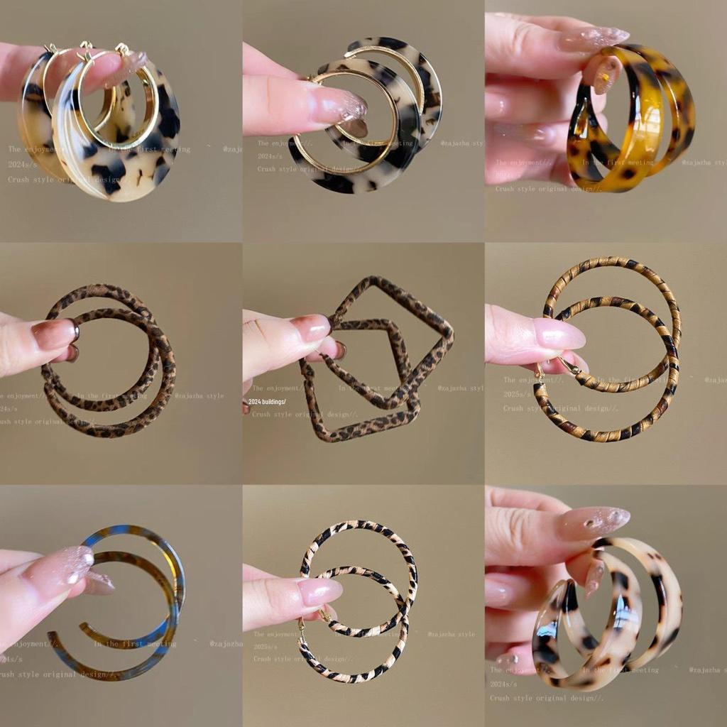 Retro Coffee Leopard Print Silver Needle Stud Earrings - Stylish High-End Design