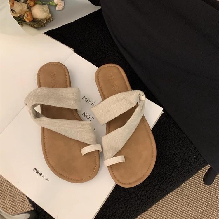 2025 Summer Slippers Women's New Cover Toe Casual Sandals Beach Shoes Seaside Vacation Soft Flat Roman Shoes
