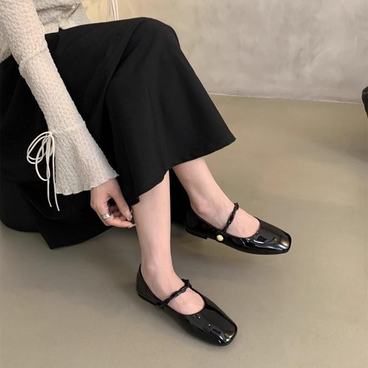 Retro Mary Jane single shoes women's 2025 new autumn women's shoes versatile late evening breeze shallow mouth with small leather shoes
