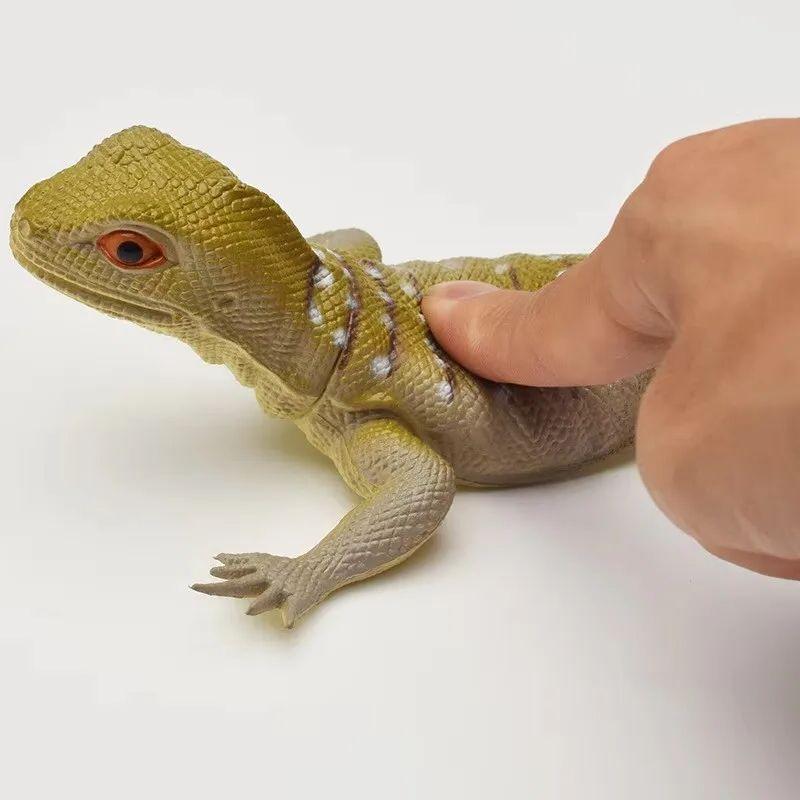 1pcs Soft Rubber Lizard Toy Realistic Squeak Sound Simulation Reptile Desktop Decoration Cognitive Simulation Animal Decoration
